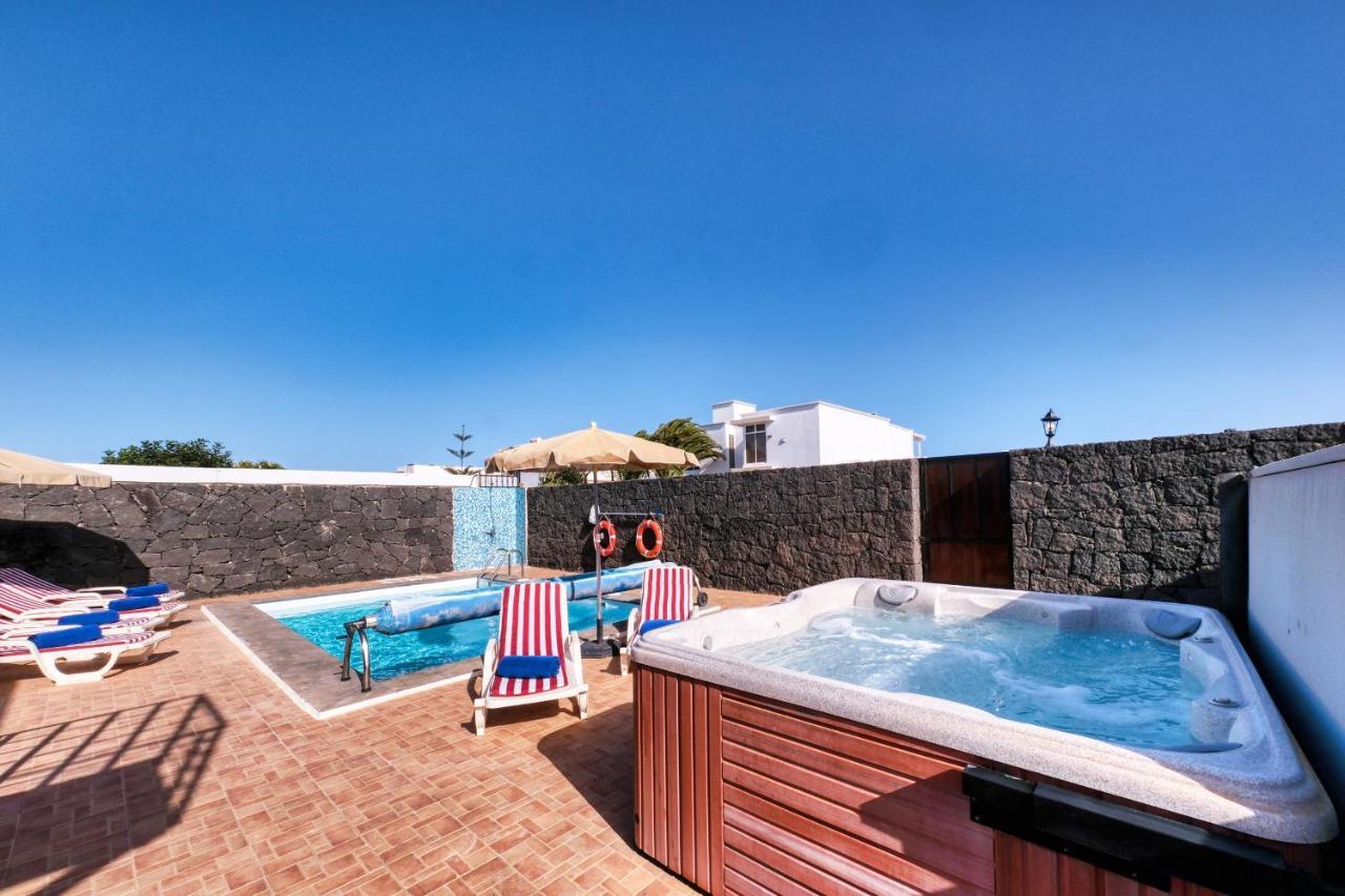 Villa Aurelia-Pool, Jacuzzi And Solarium Playa Blanca  Esterno foto